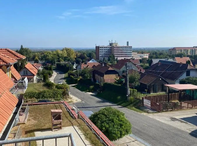 Chestnut Hill- Апартаменты Залакарош